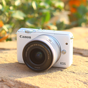 Canon/ 佳能 EOS M10套机（15-45mm）自拍美颜 微单反数码相机m10
